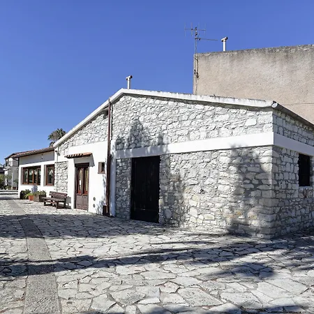 Farm stay Tenute Pollara *